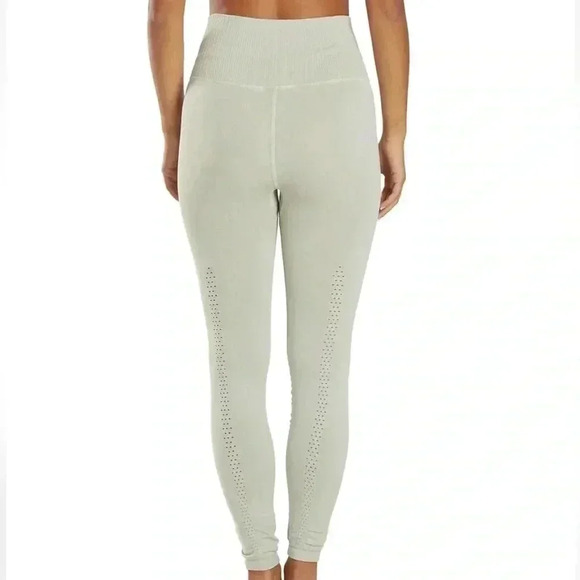 NWOT FREE PEOPLE  Good Karma Yoga Leggings XS/S - Picture 2 of 8